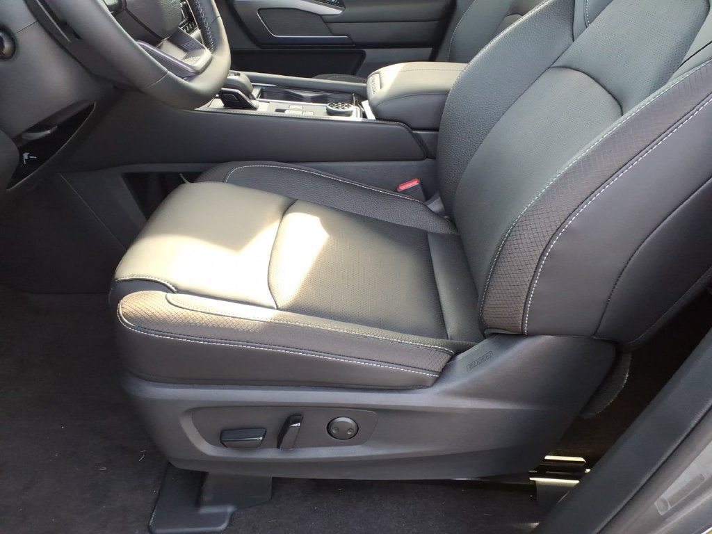 New 2026 Nissan Pathfinder SL AWD/4WD image 19