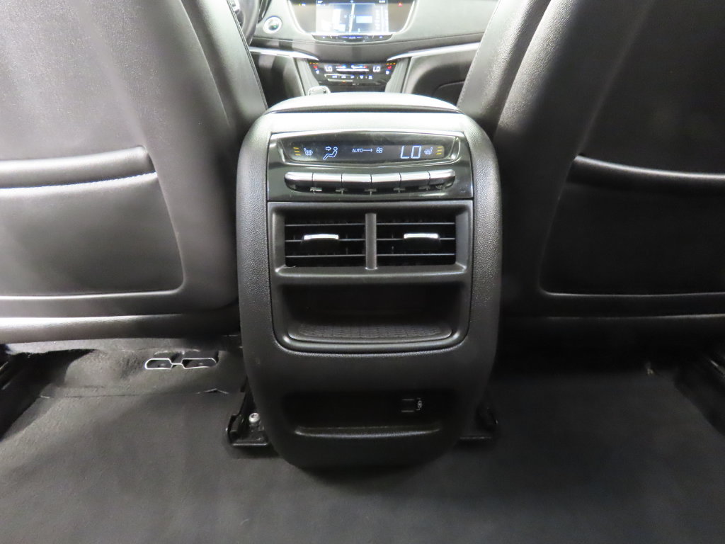 Used 2018 Cadillac XT5 Premium Luxury AWD/4WD image 33