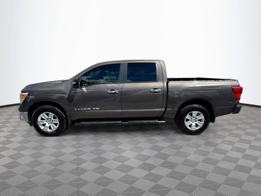 Used 2019 Nissan Titan SV w/ SV Convenience Package AWD/4WD image 9