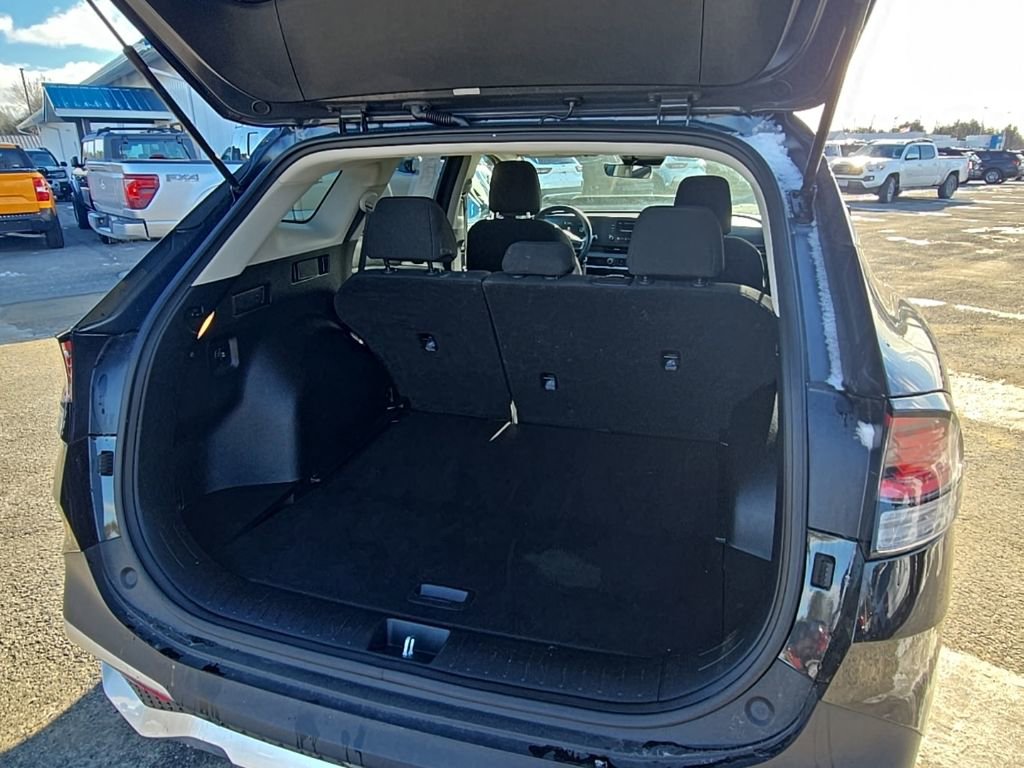Used 2024 Kia Sportage LX image 9