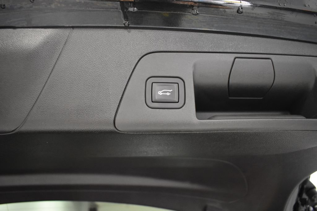 Used 2024 Buick Envision Avenir AWD/4WD image 35