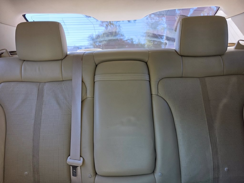Used 2009 Lincoln MKS FWD image 32