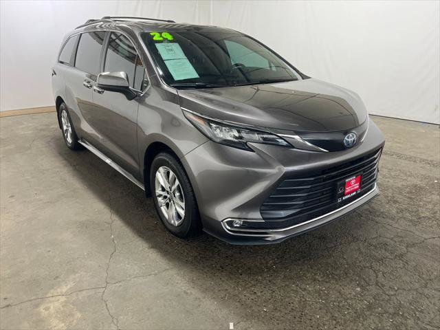 Certified 2024 Toyota Sienna XLE w/ XLE Plus Package AWD/4WD image 1