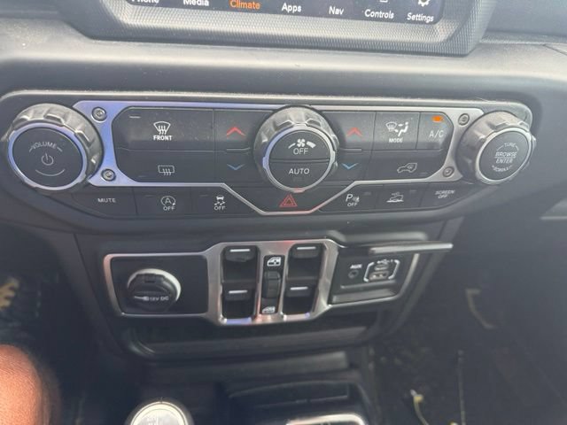 Used 2023 Jeep Gladiator Overland AWD/4WD image 8