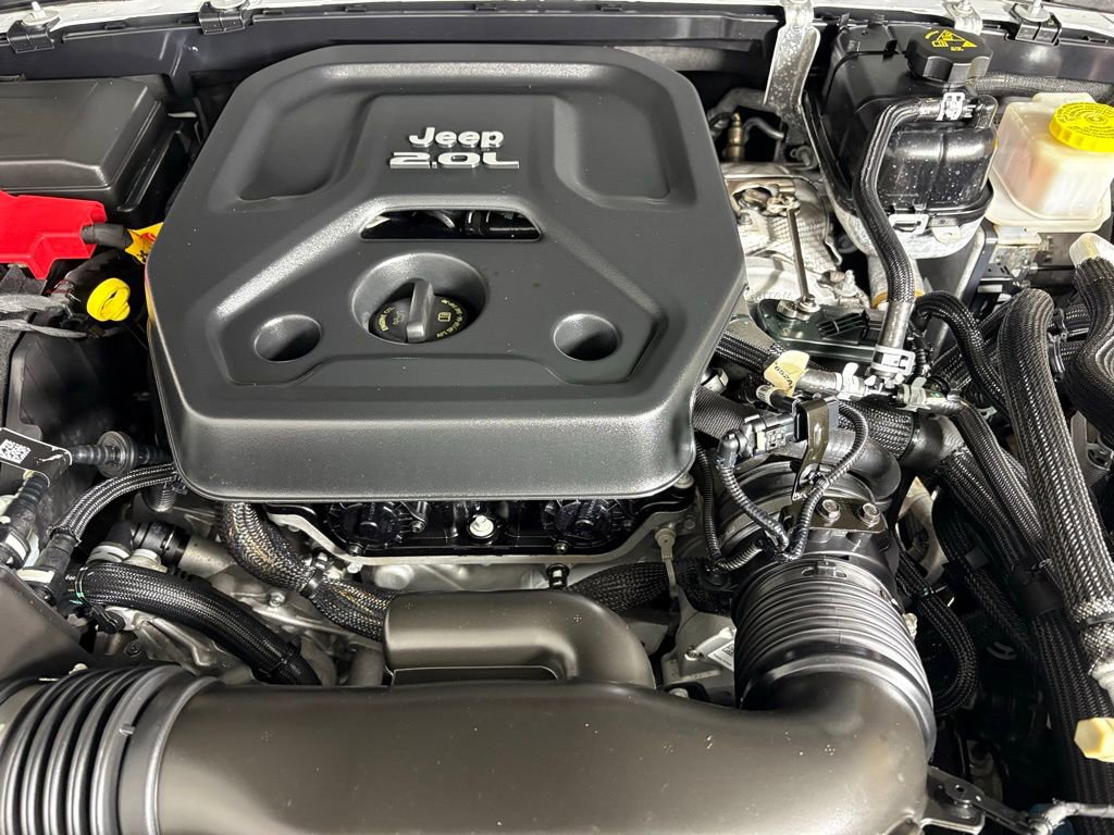 Used 2022 Jeep Wrangler Unlimited Sahara image 38