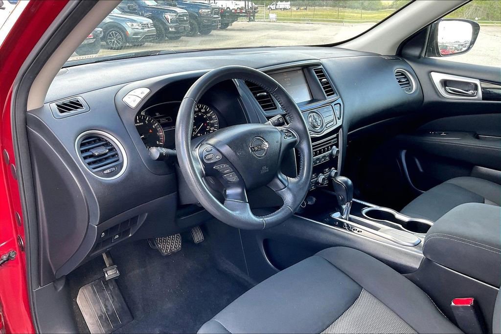Used 2017 Nissan Pathfinder SV FWD image 14