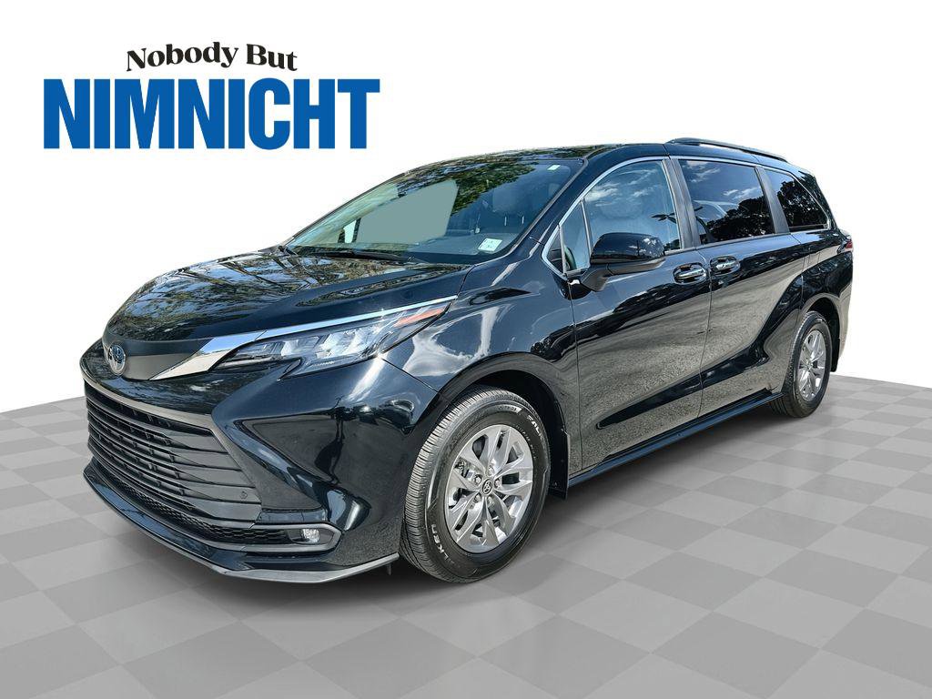 Used 2025 Toyota Sienna XLE FWD video 1
