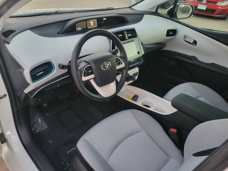 Used 2019 Toyota Prius Prime Plus FWD image 22