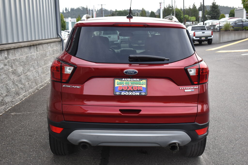 Used 2019 Ford Escape Titanium AWD/4WD image 6