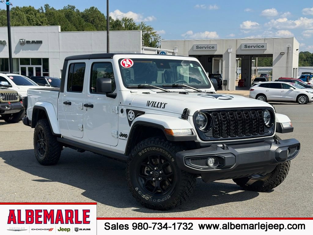 Used 2024 Jeep Gladiator Sport AWD/4WD image 1