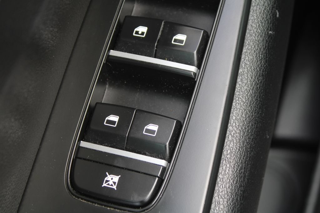 Used 2024 Kia Forte LXS FWD image 19