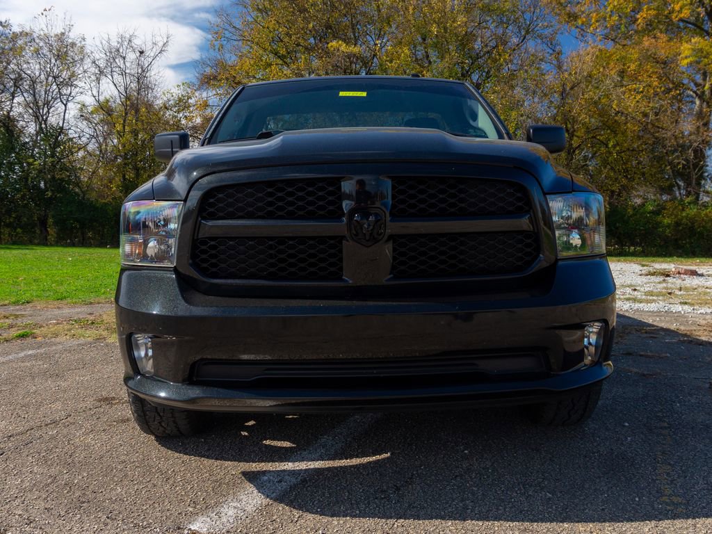 Used 2018 RAM 1500 Express w/ Black Ram 1500 Express Group image 11
