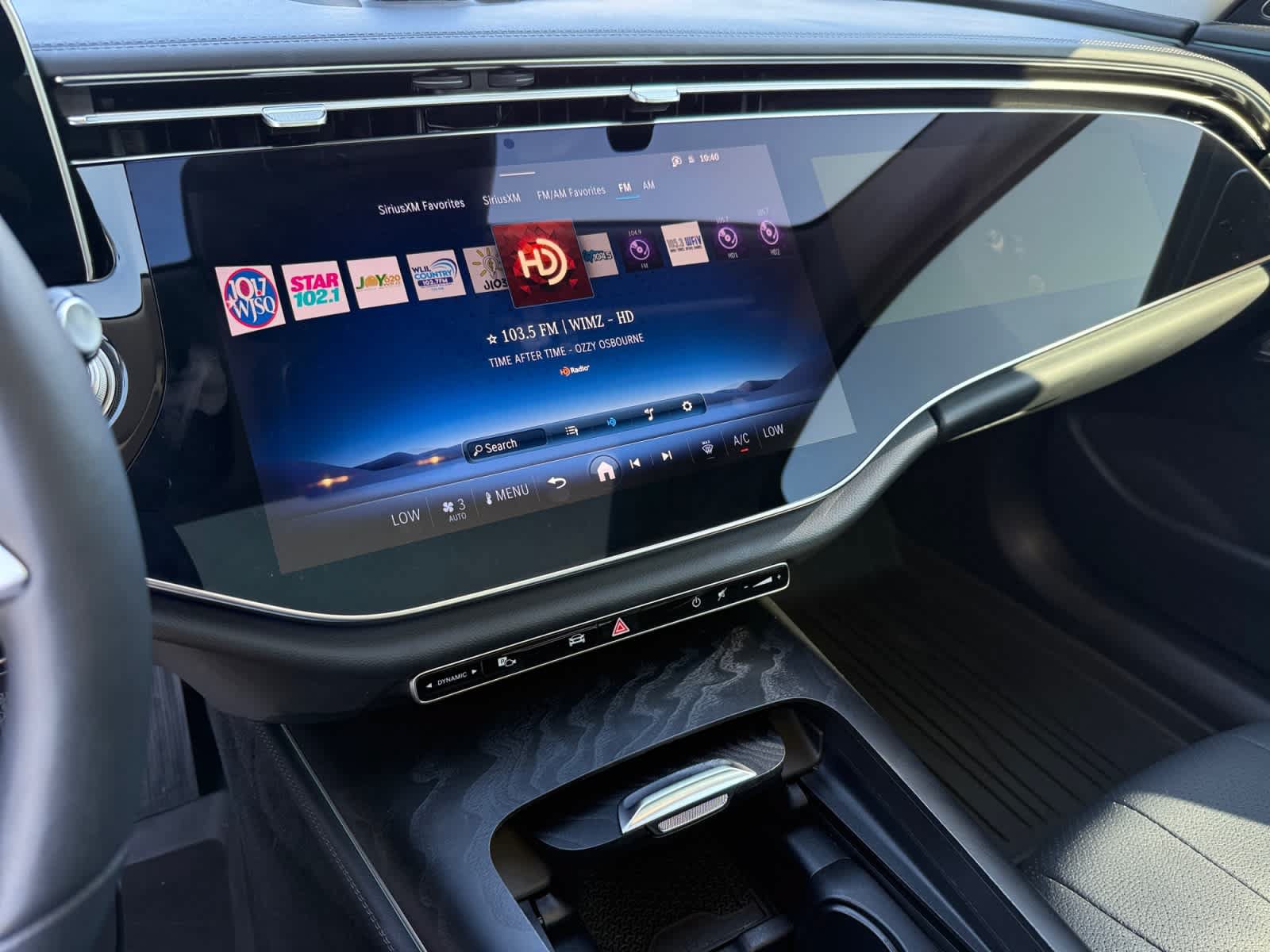 Used 2025 Mercedes-Benz E 350 Sedan image 18