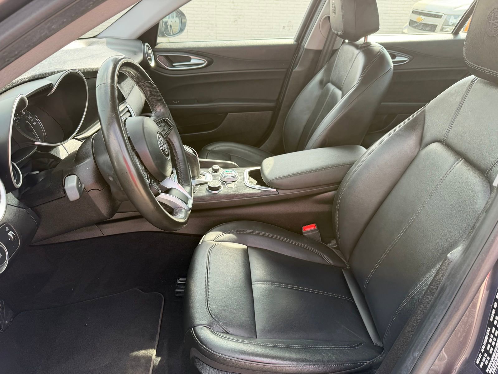 Used 2020 Alfa Romeo Giulia AWD w/ Quick Order Package 22J Sport image 19