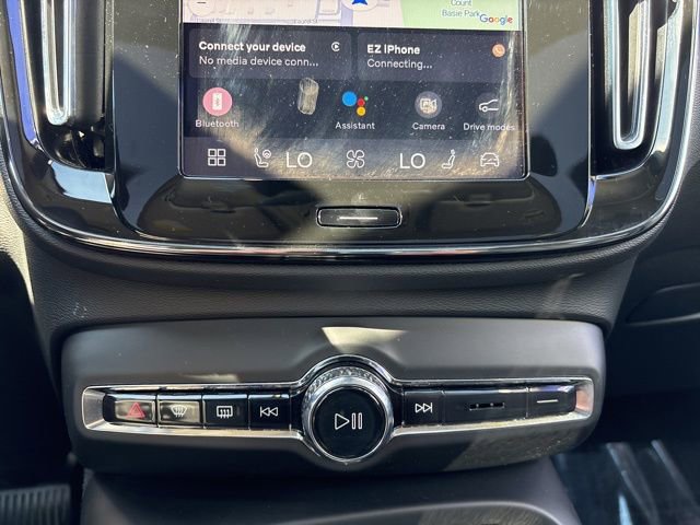 Used 2025 Volvo XC40 B5 Plus AWD/4WD image 23