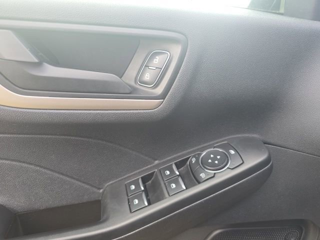 Used 2022 Ford Escape SE w/ SE Sport Appearance Package image 11