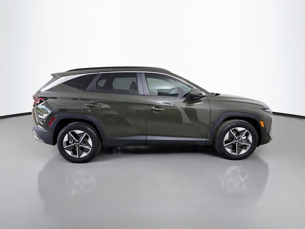 Used 2025 Hyundai Tucson SEL FWD image 11