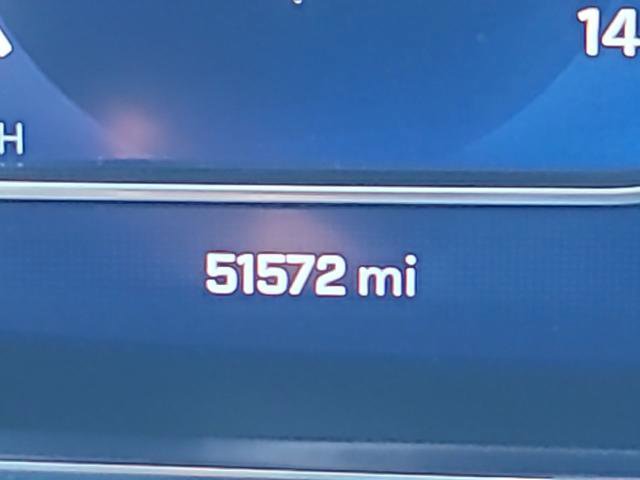 Used 2024 Chevrolet Suburban Premier image 12