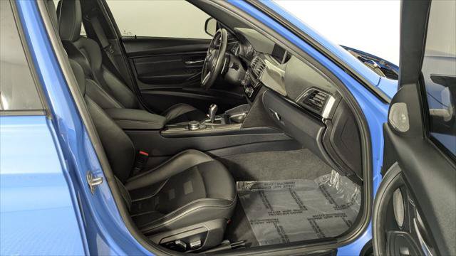 Used 2018 BMW M3 RWD image 21