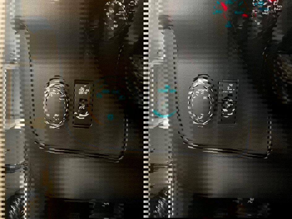 New 2025 Chevrolet Express 2500 w/ Driver Convenience Package image 18