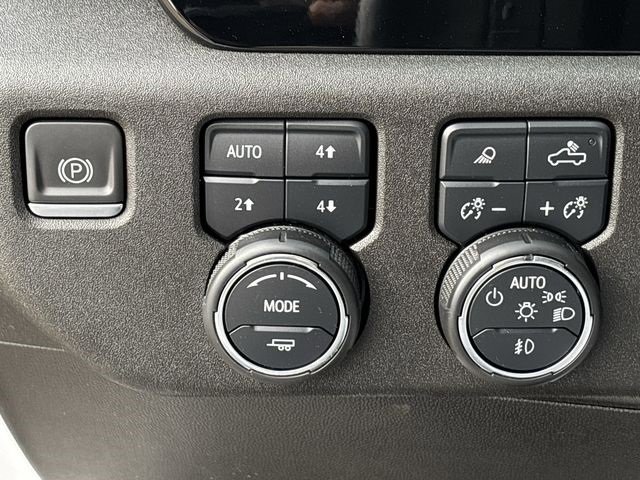 Used 2023 Chevrolet Silverado 1500 LTZ image 18