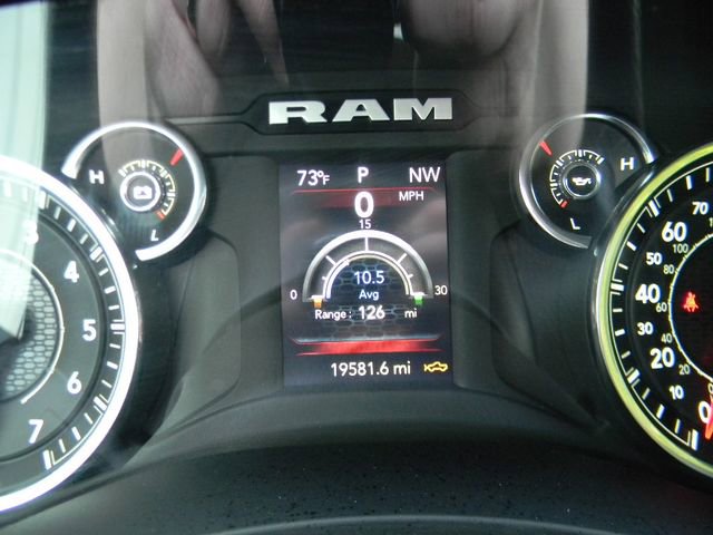 Used 2024 RAM 2500 Tradesman w/ Chrome Appearance Group AWD/4WD image 12