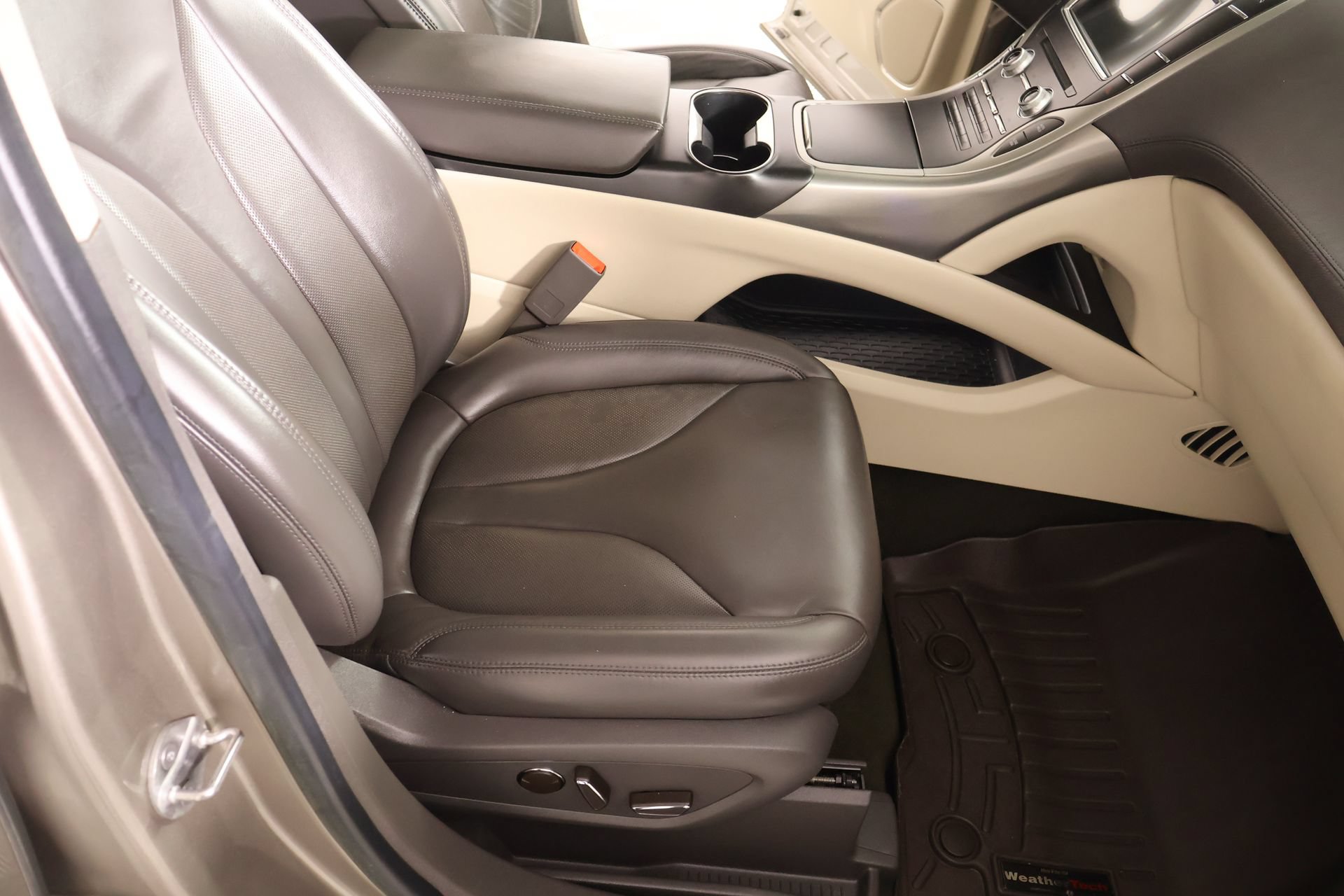 Used 2019 Lincoln Nautilus Select FWD image 13