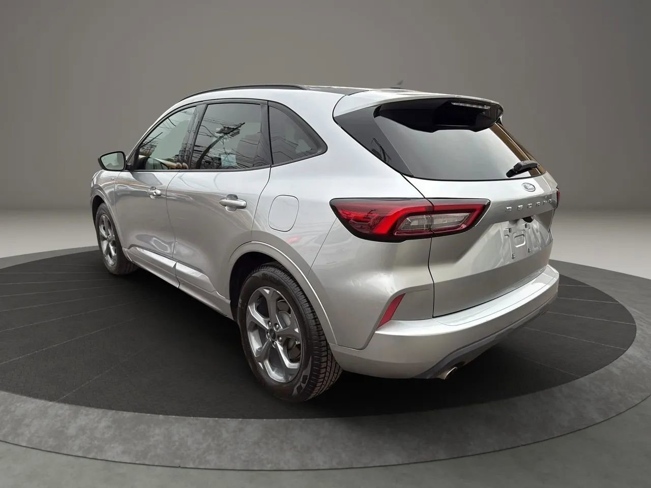 Used 2023 Ford Escape ST-Line FWD image 7