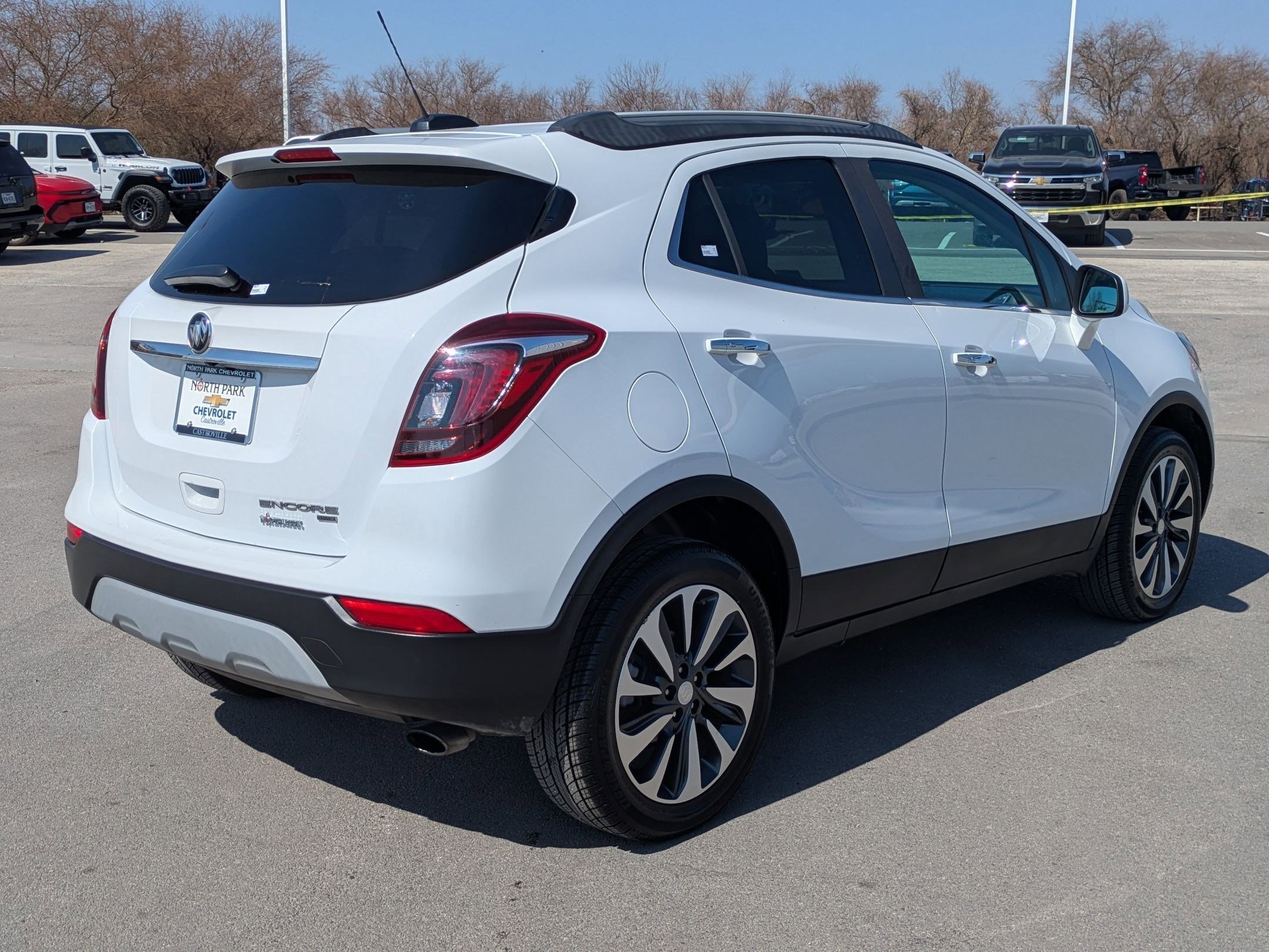 Used 2021 Buick Encore Preferred w/ Safety Package AWD/4WD image 3