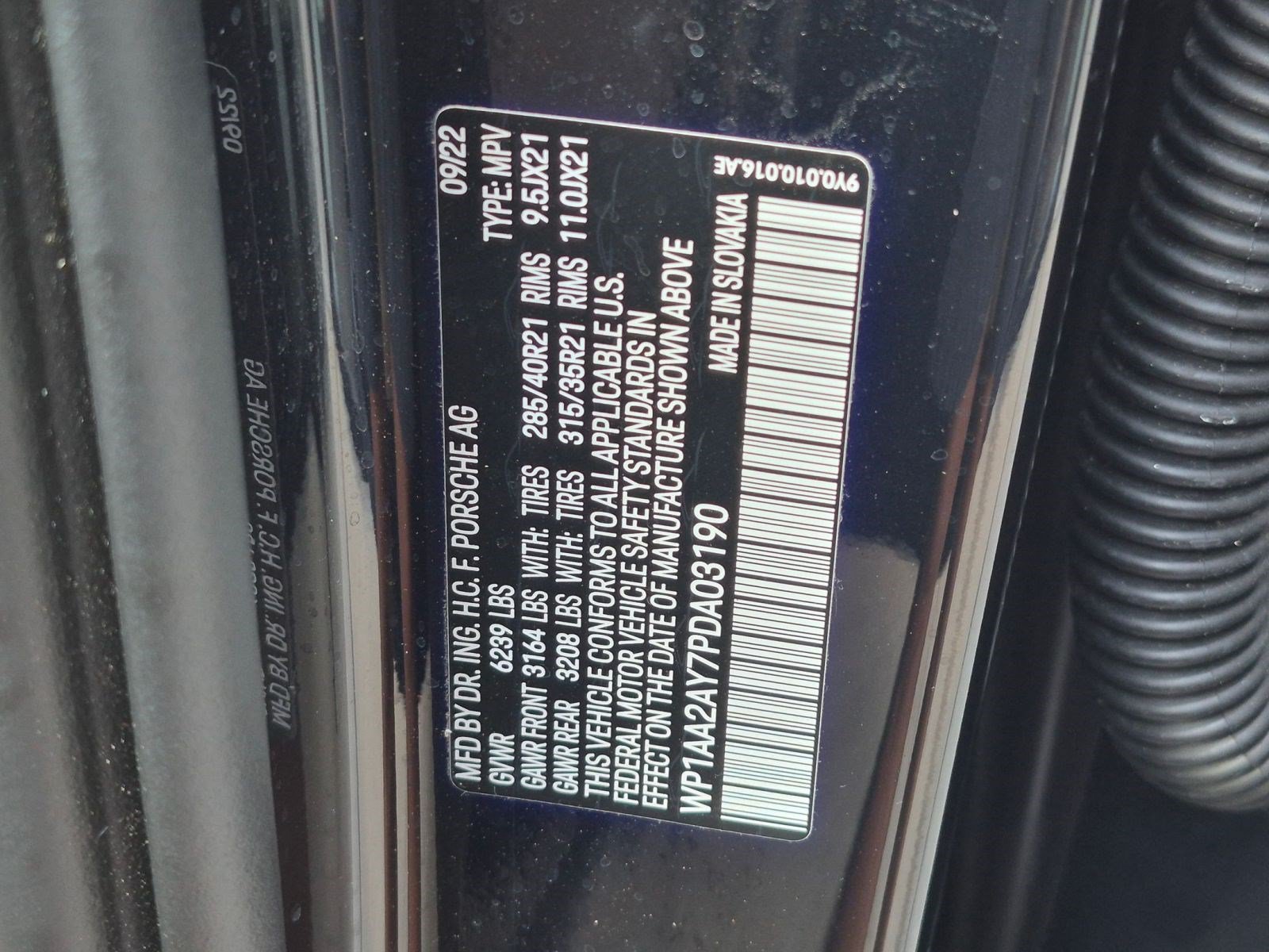 Certified 2023 Porsche Cayenne AWD/4WD image 30