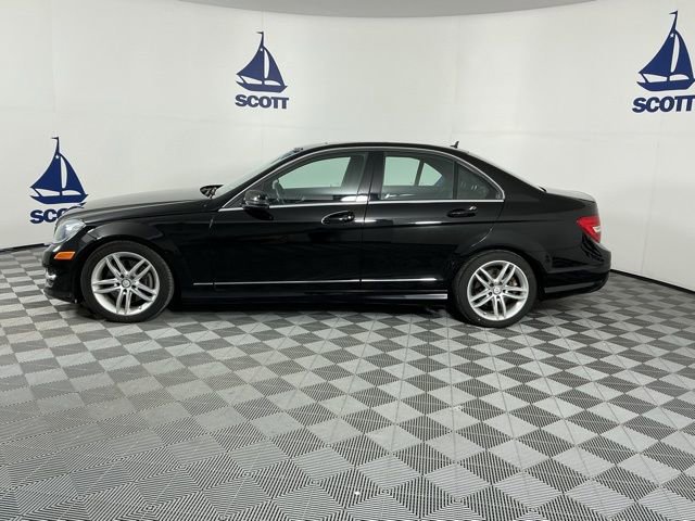 Used 2013 Mercedes-Benz C 300 4MATIC Sedan image 4