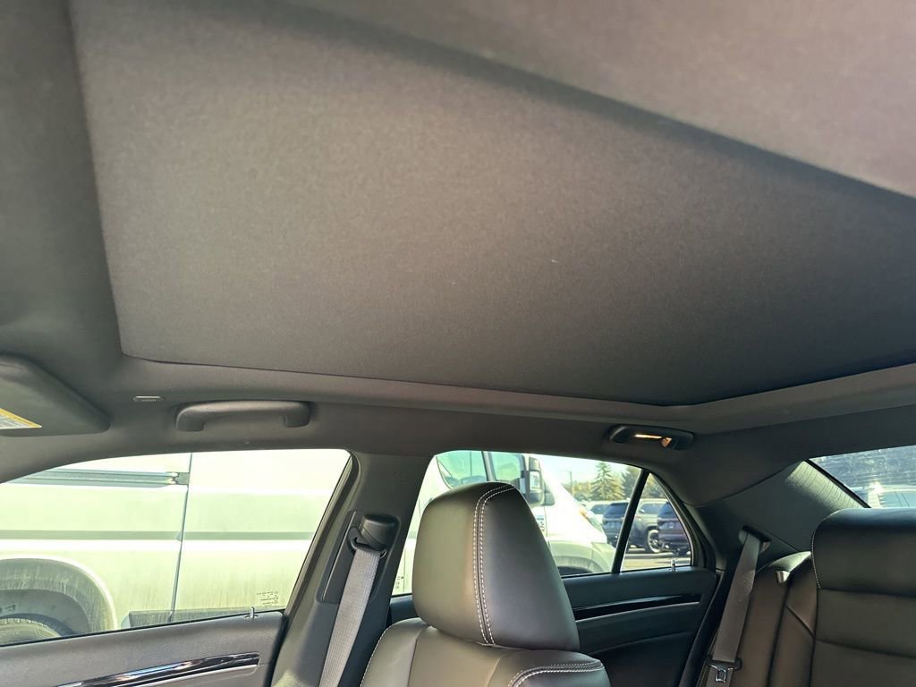 Used 2023 Chrysler 300 S w/ Comfort Group image 14
