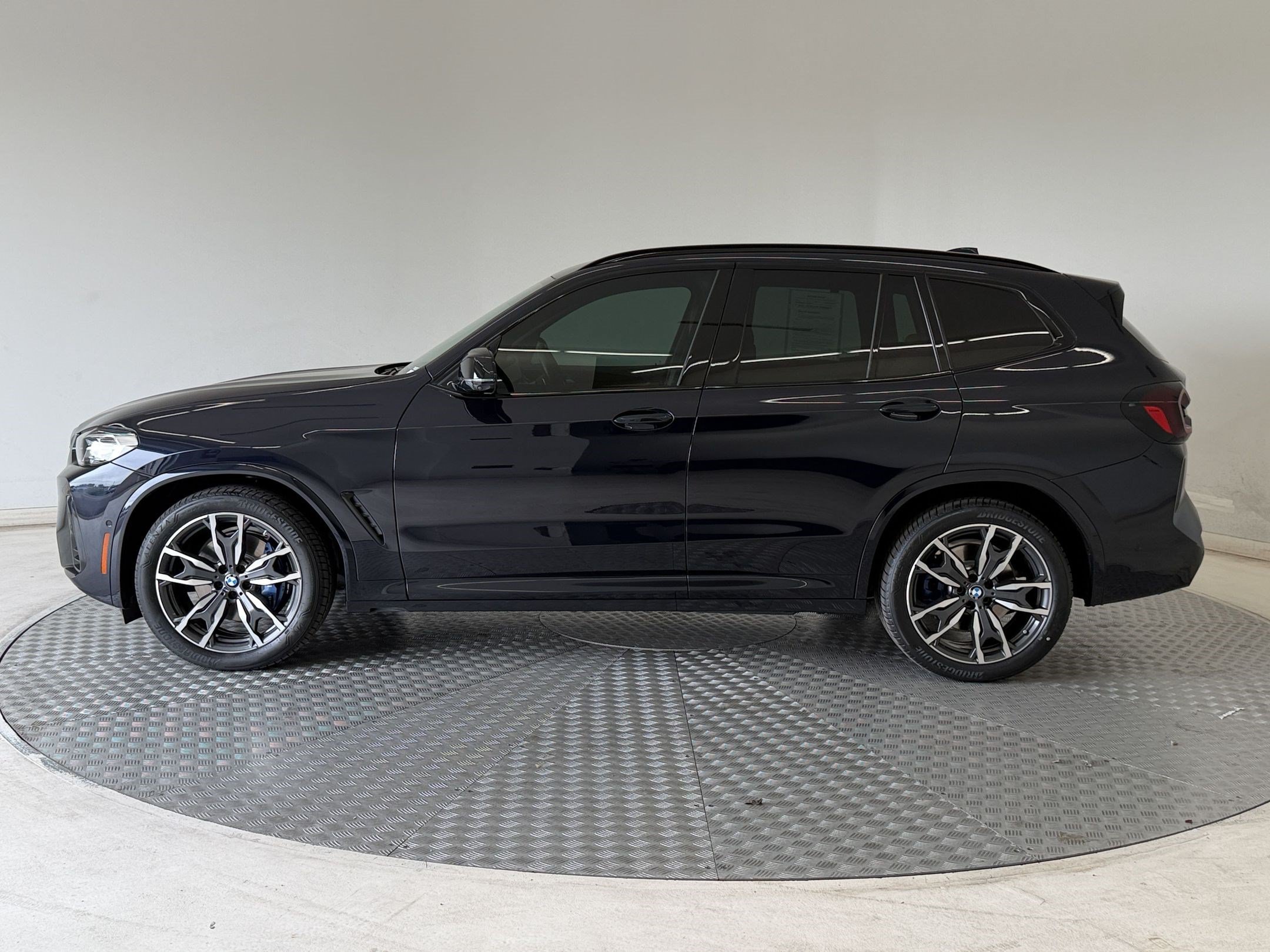 Certified 2024 BMW X3 M40i AWD/4WD image 2