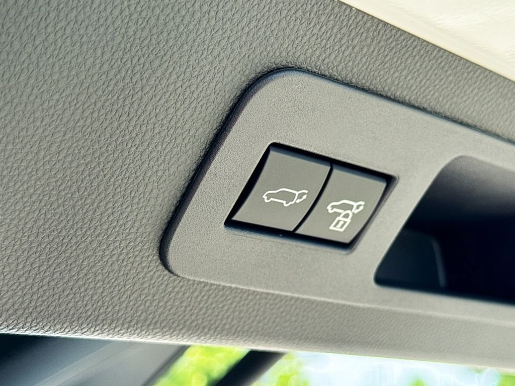 New 2026 Lexus LX 700h Luxury AWD/4WD image 35