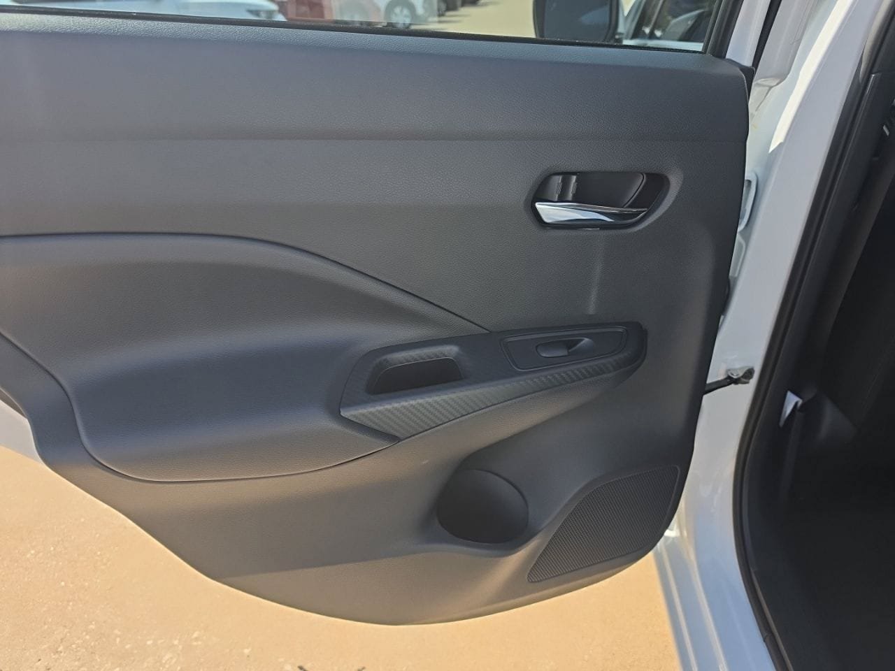 Used 2025 Nissan Versa SV w/ Trunk Package FWD image 11