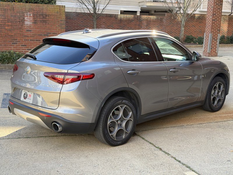 Used 2018 Alfa Romeo Stelvio AWD image 95