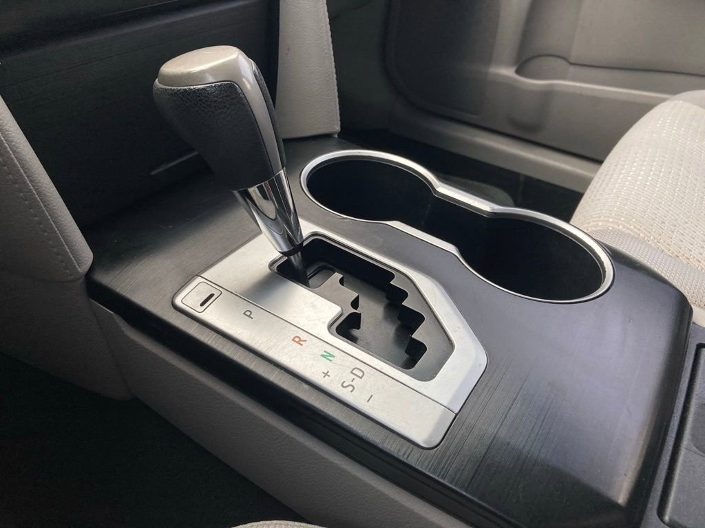 Used 2012 Toyota Camry LE FWD image 23