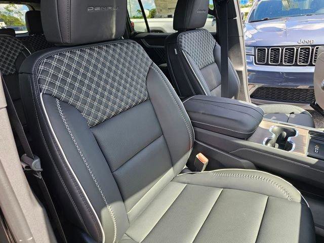 New 2026 GMC Acadia Denali w/ Super Cruise Package FWD image 24