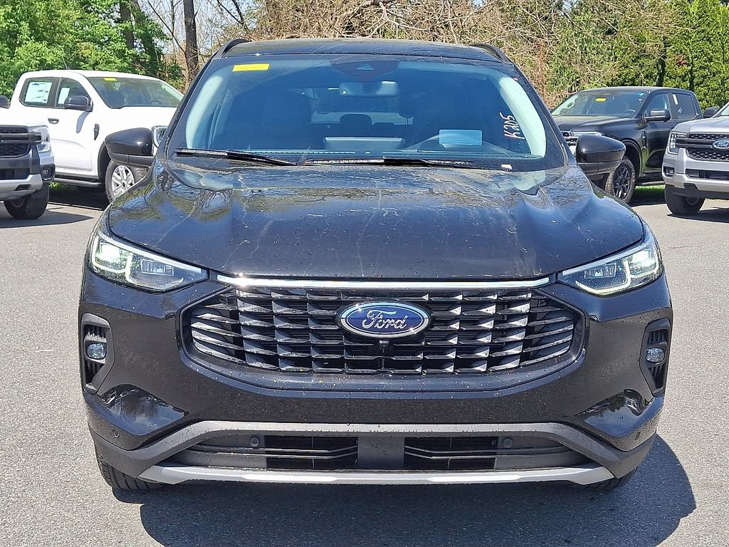 New 2025 Ford Escape SE w/ PHEV Premium Package FWD image 2