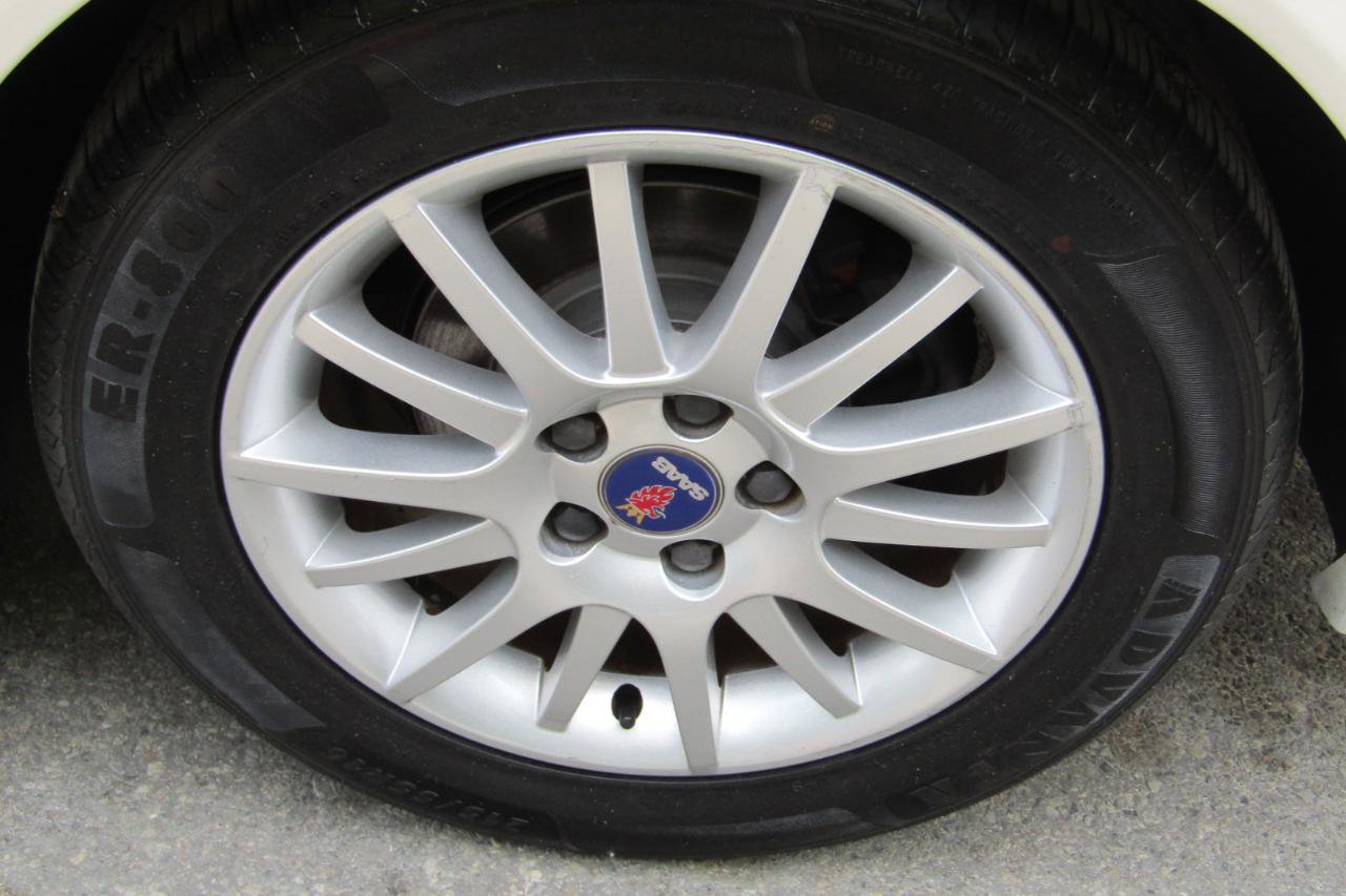 Used 2008 Saab 9-3 2.0T w/ Moonroof Package FWD image 27
