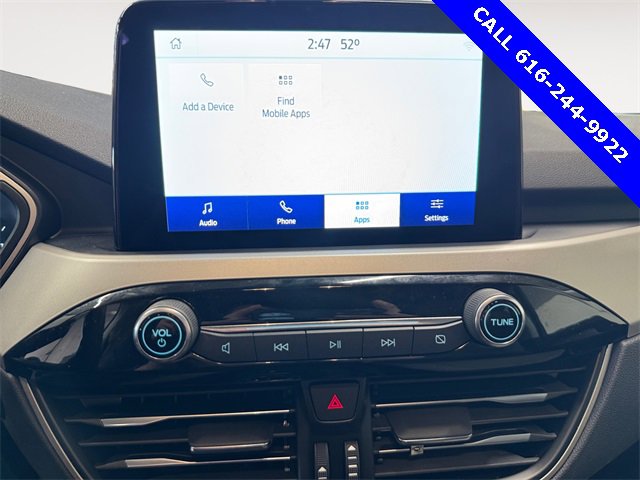 Used 2022 Ford Escape SE w/ Cold Weather Package image 12