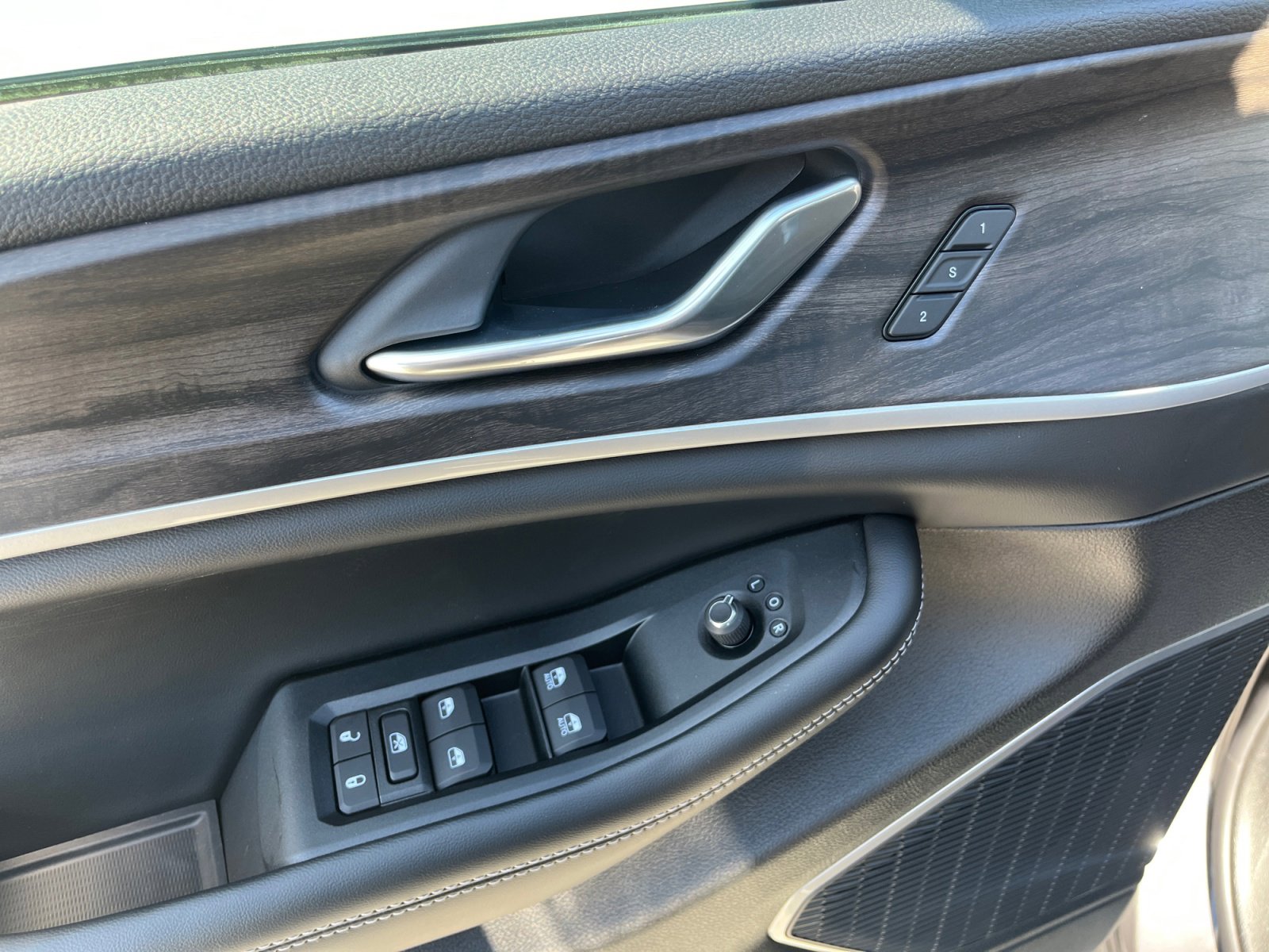 New 2026 Jeep Grand Cherokee Limited image 14