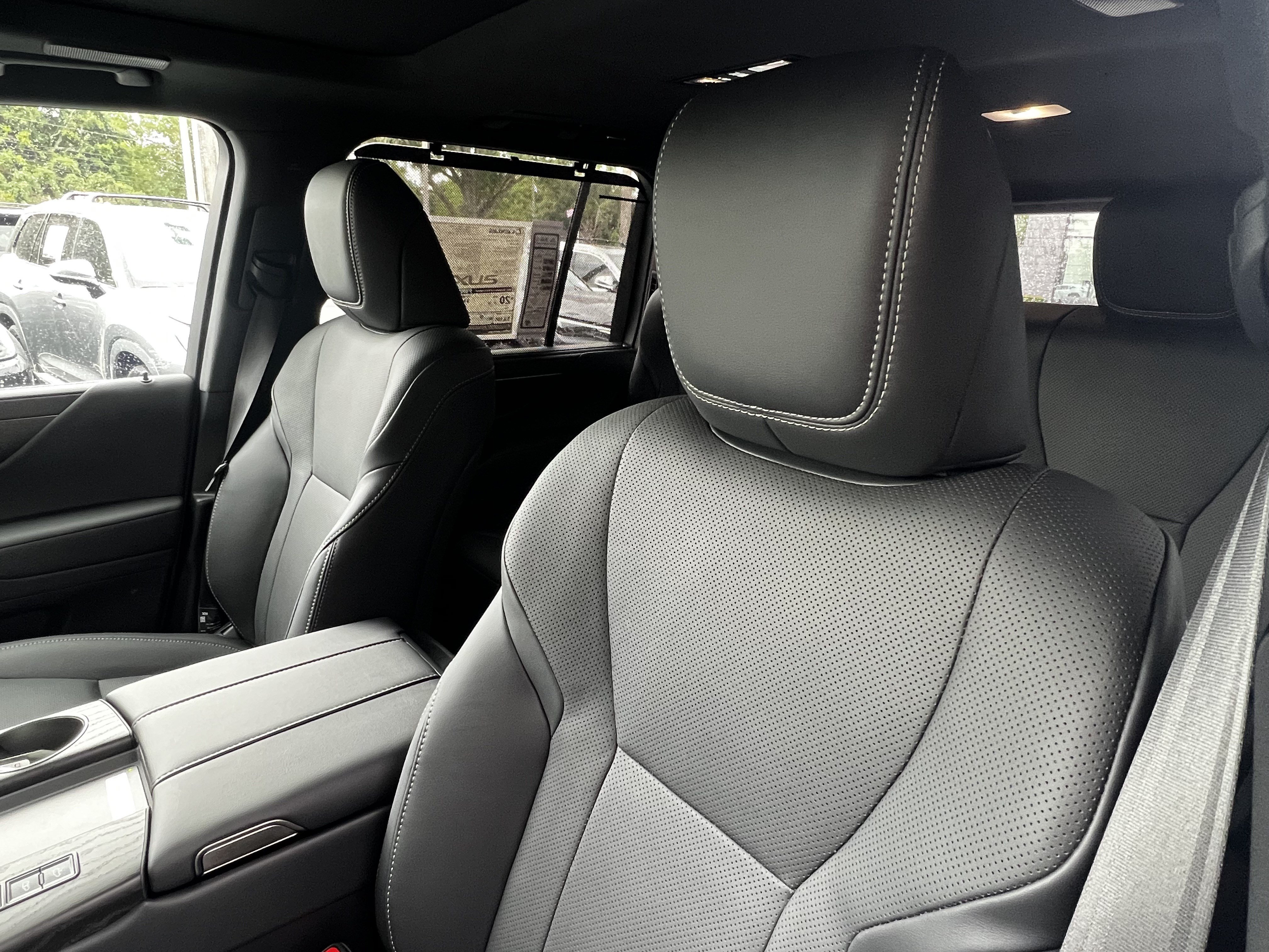 New 2026 Lexus LX 700h Luxury AWD/4WD image 15
