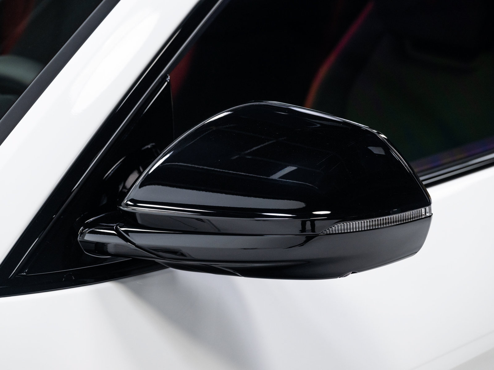 Used 2025 Lamborghini Urus SE AWD/4WD image 21