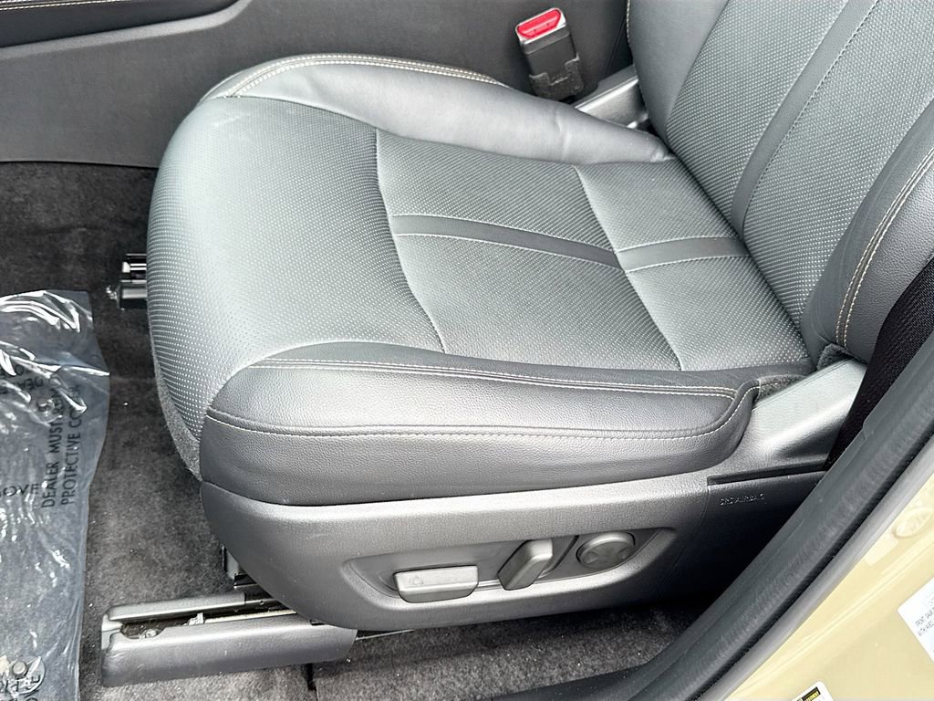 Certified 2025 MAZDA CX-70 Plug-In Hybrid w/ Premium Pkg image 23