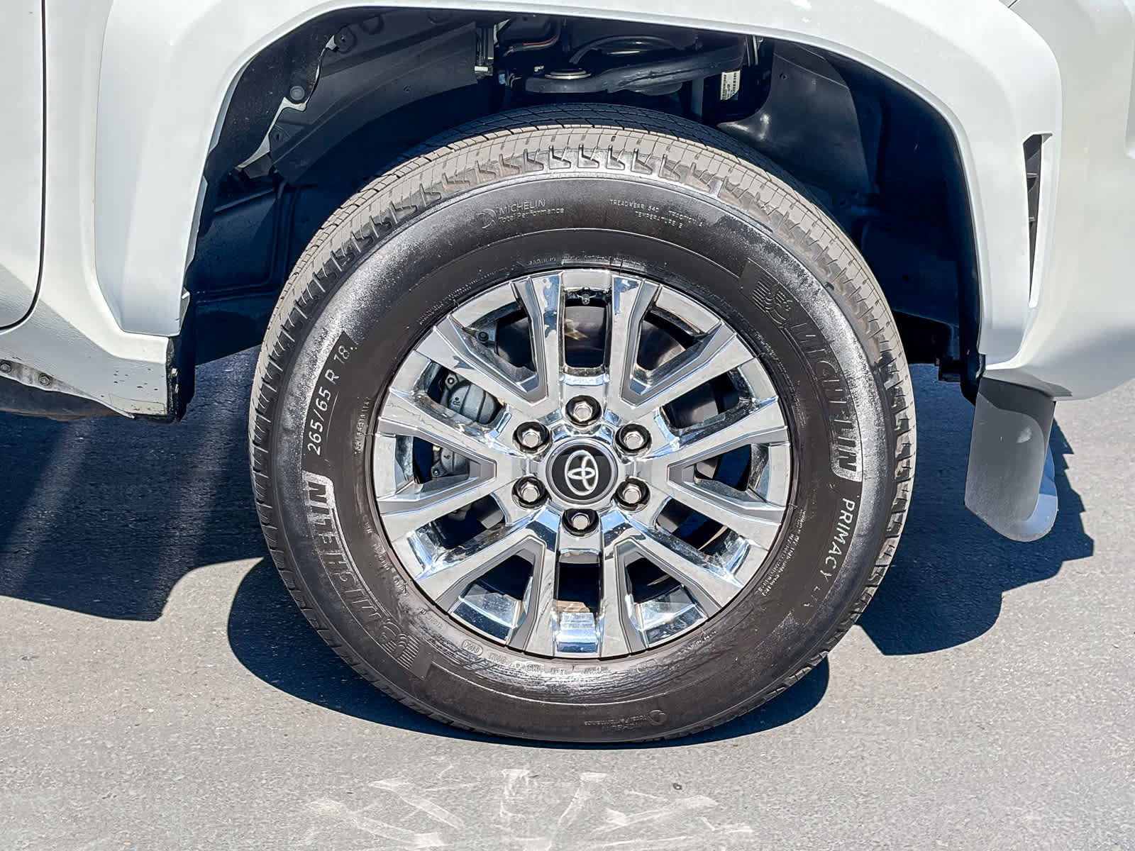 Used 2024 Toyota Tacoma Limited w/ Limited Package (LT) AWD/4WD image 9