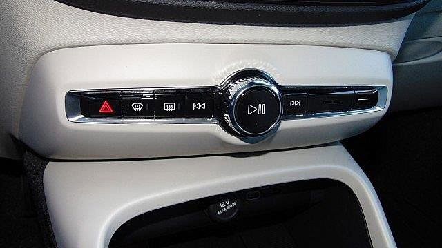 New 2026 Volvo XC40 B5 Ultra w/ Climate Package AWD/4WD image 19