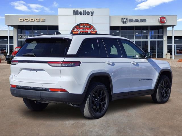 Certified 2024 Jeep Grand Cherokee Altitude AWD/4WD image 8