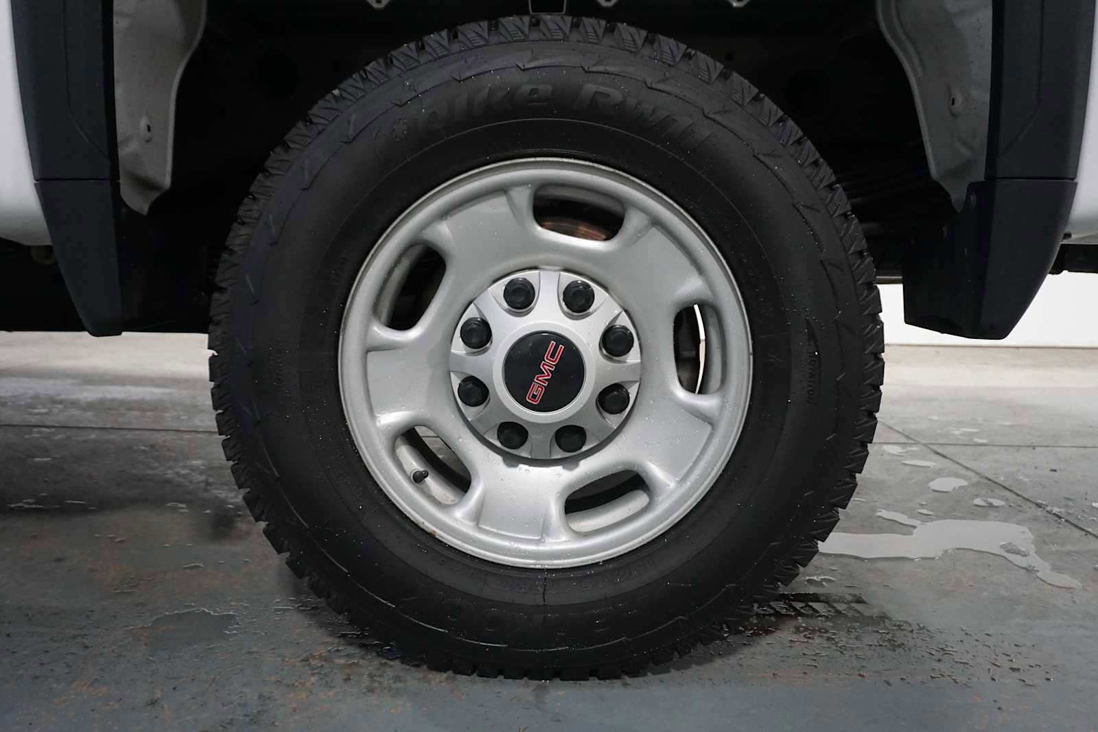 Certified 2024 GMC Sierra 2500 Pro w/ Convenience Package image 9