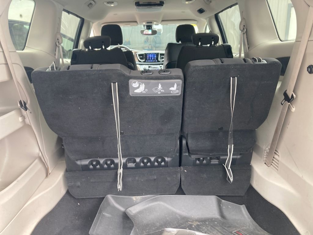 Used 2017 Chrysler Pacifica Touring Plus w/ Tire & Wheel Group image 32